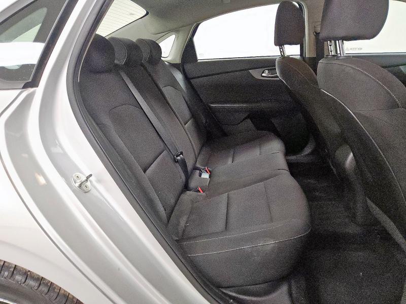 Photo 10 from auction – 2021 KIA FORTE FE with VIN 3KPF24AD1ME308904