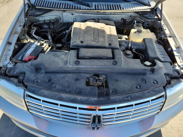 Photo 12 from auction – 2010 LINCOLN NAVIGATOR with VIN 5LMJJ2J51AEJ06851