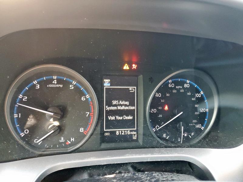 Photo 9 from auction – 2018 TOYOTA RAV4 LE with VIN JTMZFREV8JJ736677