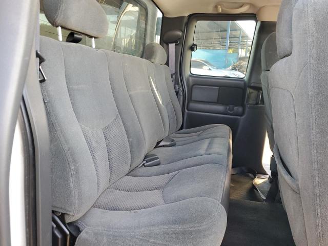 Photo 10 from auction – 2004 CHEVROLET SILVERADO with VIN 1GCHK29UX4E231379