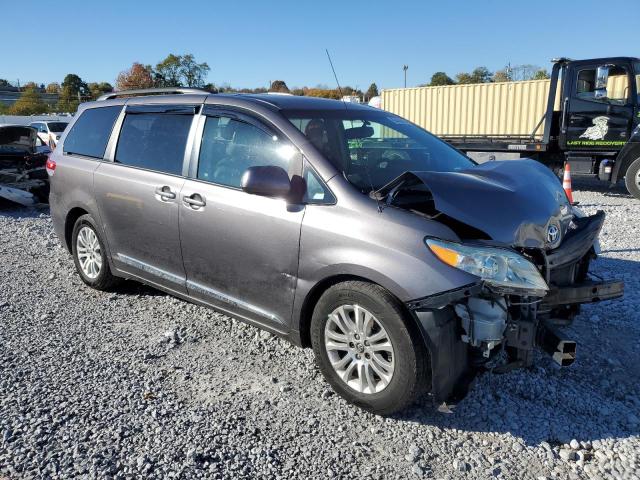 Photo 4 from auction – 2011 TOYOTA SIENNA XLE with VIN 5TDYK3DC1BS081786