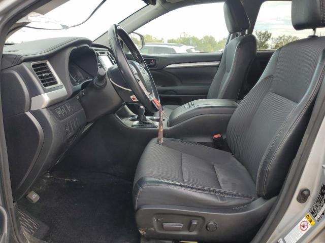 Фото 7 с аукциона – 2017 TOYOTA HIGHLANDER LE с VIN 5TDBZRFH3HS475246