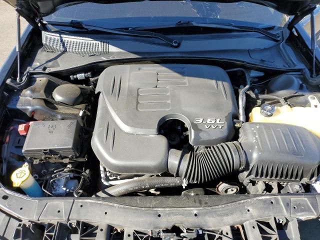 Photo 11 from auction – 2018 CHRYSLER 300 LIMITED with VIN 2C3CCAKG7JH160253