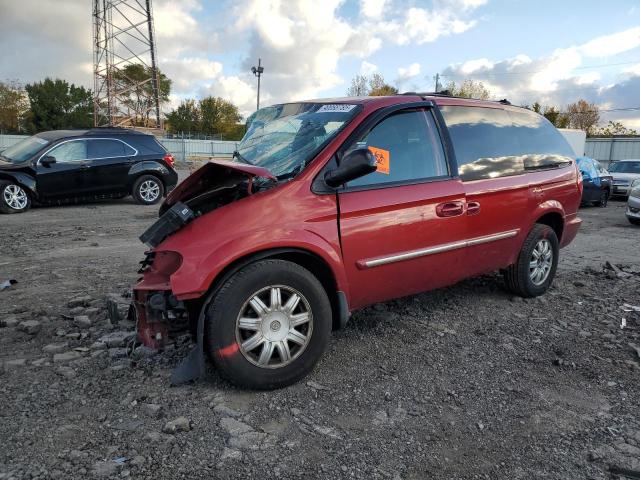 CHRYSLER TOWN & COU 2005 with VIN 2C4GP54L95R170933 - Photo from auction
