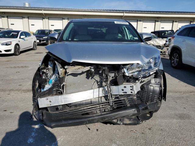 Photo 5 from auction – 2018 TOYOTA HIGHLANDER LE with VIN 5TDZARFH7JS038183