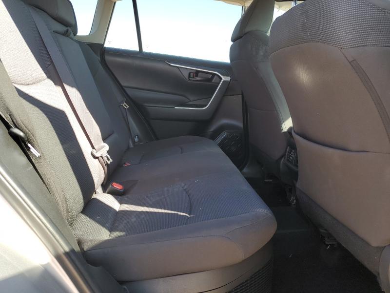 Photo 11 from auction – 2022 TOYOTA RAV4 LE with VIN 4T3LWRFV0NU062438