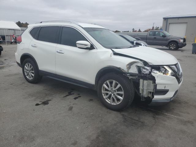 Photo 4 from auction – 2017 NISSAN ROGUE S with VIN KNMAT2MV7HP579908