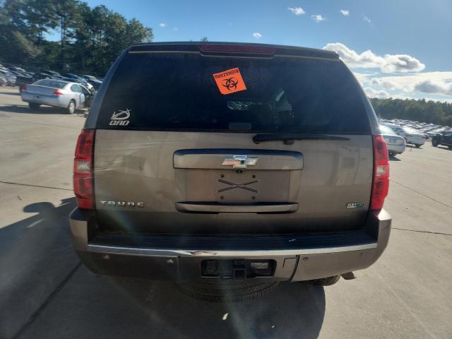 Photo 6 from auction – 2011 CHEVROLET TAHOE with VIN 1GNSKCE09BR138865
