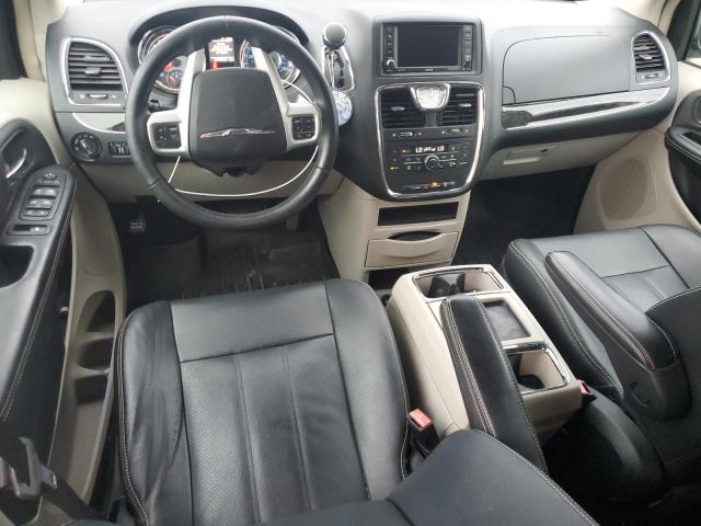 Photo 8 from auction – 2016 CHRYSLER TOWN & COU with VIN 2C4RC1CG3GR261121