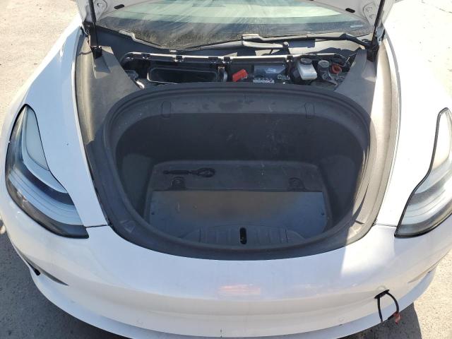 Photo 11 from auction – 2018 TESL MODEL 3 with VIN 5YJ3E1EA5JF153059