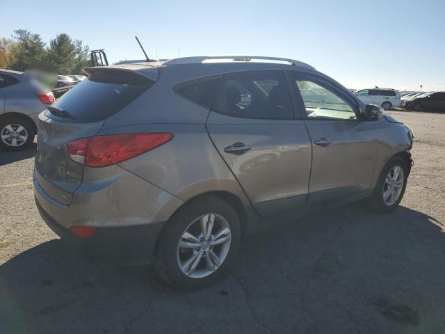 Photo 3 from auction – 2013 HYUNDAI TUCSON GLS with VIN KM8JUCAC0DU710190