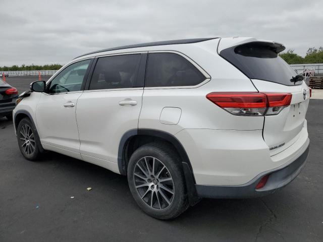 Photo 2 from auction – 2018 TOYOTA HIGHLANDER with VIN 5TDJZRFH4JS830927