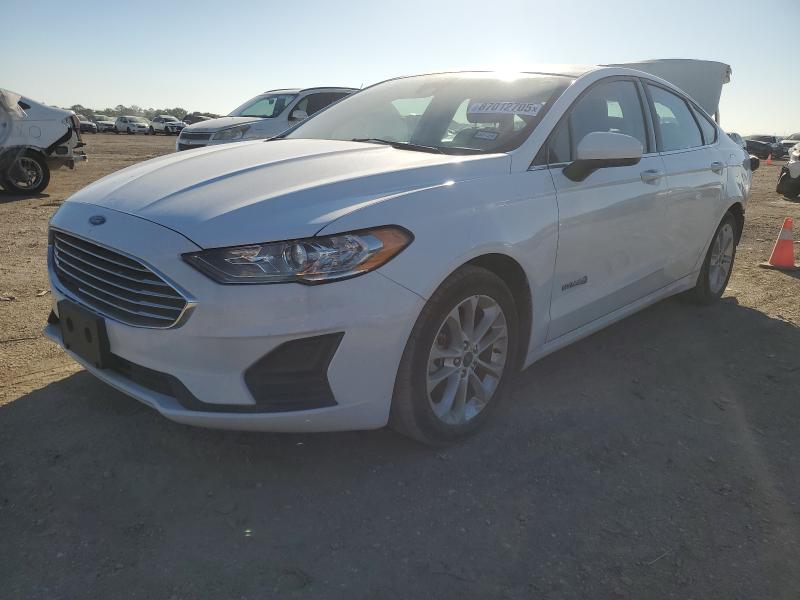 FORD FUSION SE 2019 with VIN 3FA6P0LU2KR276726 - Photo from auction
