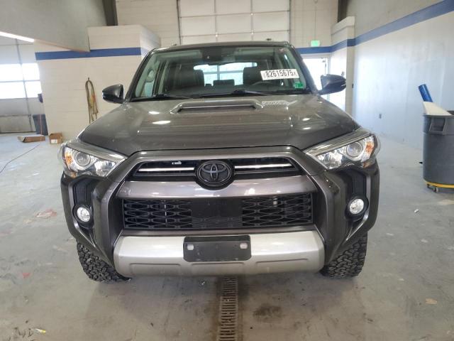 Photo 5 from auction – 2020 TOYOTA 4RUNNER SR with VIN JTEBU5JR1L5833364
