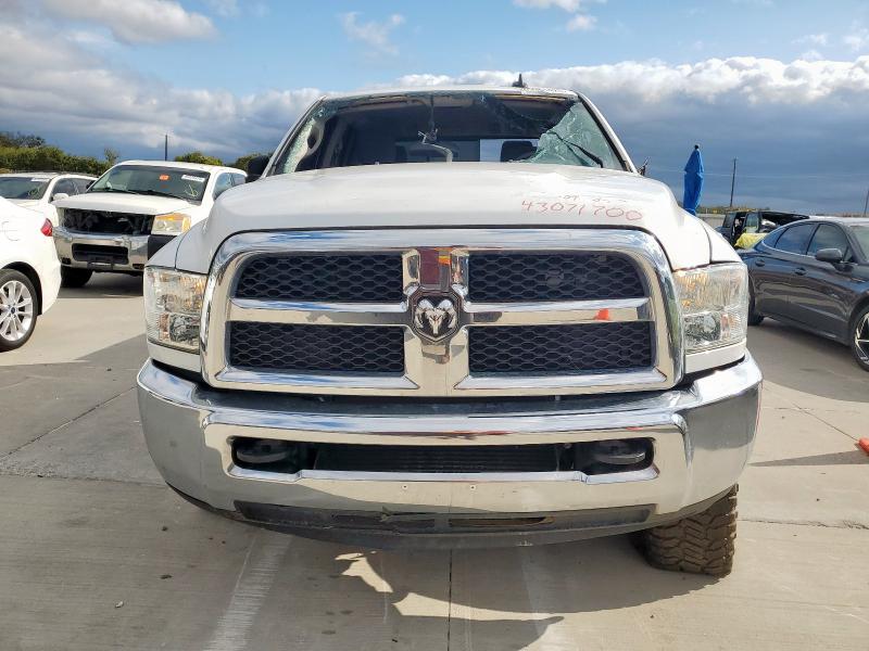 Photo 5 from auction – 2017 RAM 2500 SLT with VIN 3C6UR5DL4HG776395