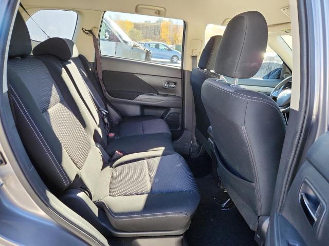 Photo 11 from auction – 2018 MITSUBISHI OUTLANDER with VIN JA4AZ3A35JZ058374