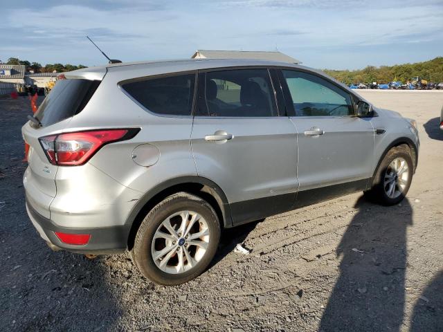 Photo 3 from auction – 2017 FORD ESCAPE SE with VIN 1FMCU9GD4HUE83913
