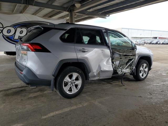 Photo 3 from auction – 2021 TOYOTA RAV4 LE with VIN 4T3M6RFV7MU017807