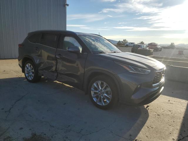 Photo 4 from auction – 2022 TOYOTA HIGHLANDER with VIN 5TDDZRBH6NS168258