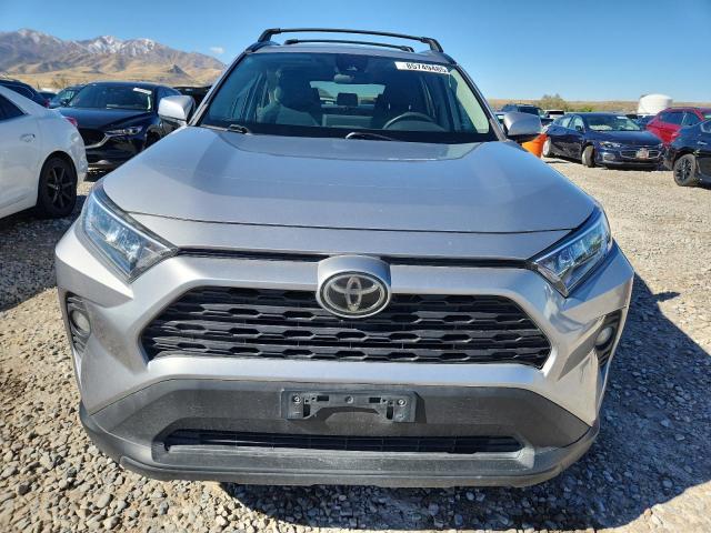 Photo 5 from auction – 2019 TOYOTA RAV4 XLE with VIN 2T3W1RFV4KC029564