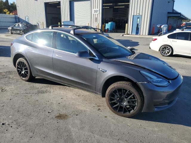 Photo 4 from auction – 2018 TESLA MODEL 3 with VIN 5YJ3E1EB7JF073724