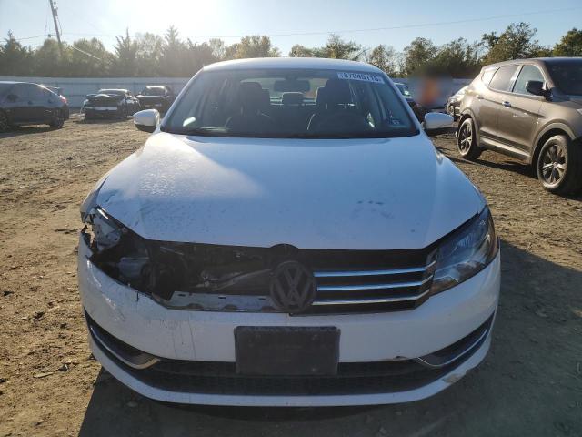 Photo 5 from auction – 2015 VOLKSWAGEN PASSAT S with VIN 1VWAT7A35FC106932