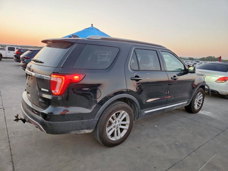 Photo 3 from auction – 2017 FORD EXPLOR XLT with VIN 1FM5K7DH7HGB44877