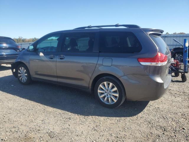 Photo 2 from auction – 2012 TOYOTA SIENNA LE with VIN 5TDJK3DC2CS043177