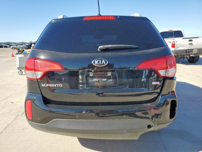 Photo 6 from auction – 2015 KIA SORENTO LX with VIN 5XYKT3A65FG661045