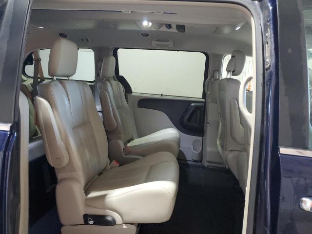 Photo 11 from auction – 2015 CHRYSLER TOWN & COU with VIN 2C4RC1CG0FR611075