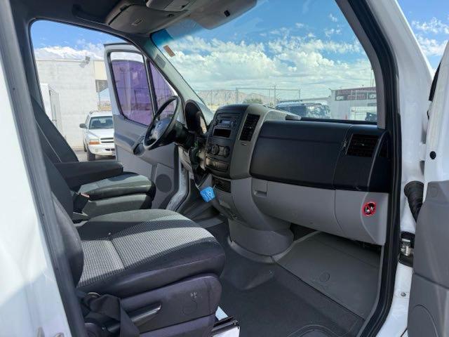 Photo 5 from auction – 2012 MERCEDES-BENZ SPRINTER 2 with VIN WD3PE7CC8C5618599