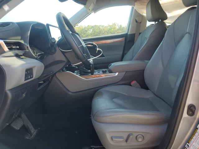 Photo 7 from auction – 2020 TOYOTA HIGHLANDER with VIN 5TDDZRBH3LS053680