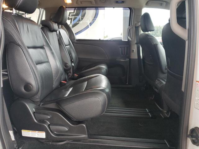 Photo 11 from auction – 2017 TOYOTA SIENNA SE with VIN 5TDXZ3DC4HS854623