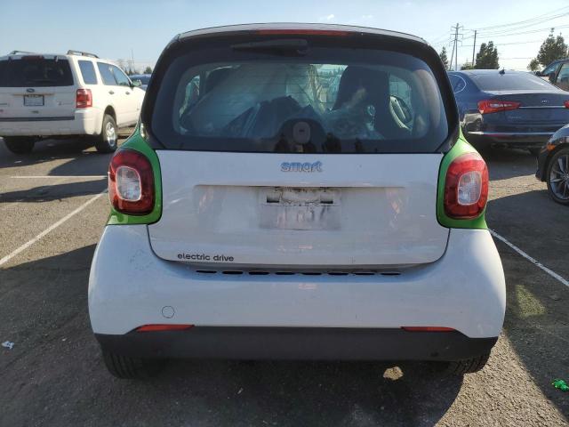 Photo 6 from auction – 2017 SMART FORTWO with VIN WMEFJ9BA4HK229736
