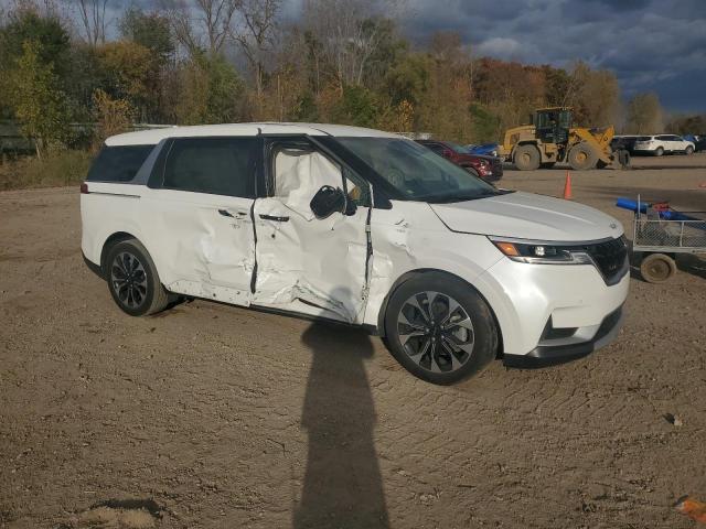 Photo 4 from auction – 2024 KIA CARNIVAL E with VIN KNDNC5H32R6351690