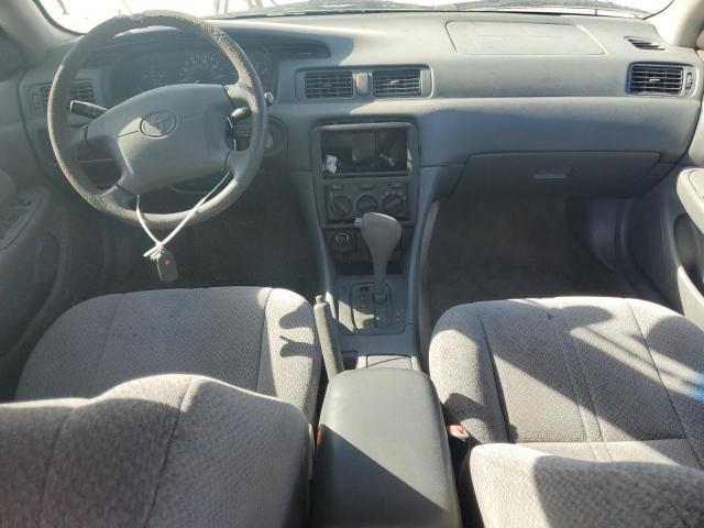 Photo 8 from auction – 2000 TOYOTA CAMRY CE with VIN 4T1BG22K3YU963859