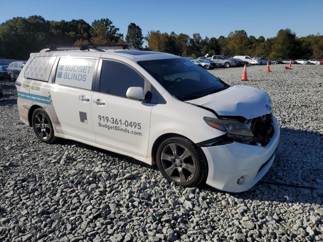 Photo 4 from auction – 2016 TOYOTA SIENNA SE with VIN 5TDXK3DC1GS766289