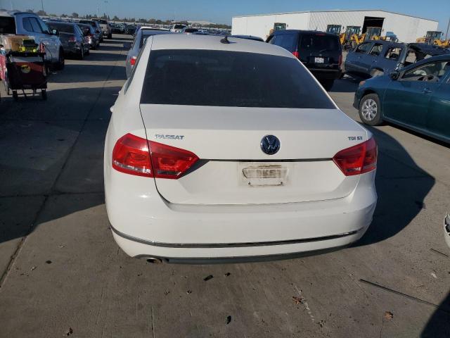 Photo 6 from auction – 2015 VOLKSWAGEN PASSAT SE with VIN 1VWBV7A33FC098151