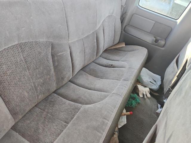 Photo 10 from auction – 2000 CHEVROLET SILVERADO with VIN 2GCEC19VXY1247561