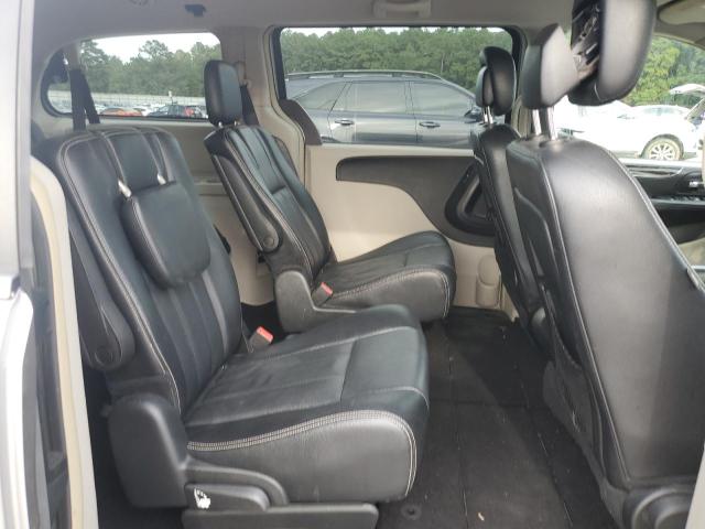 Photo 11 from auction – 2015 CHRYSLER TOWN & COU with VIN 2C4RC1BG5FR565129