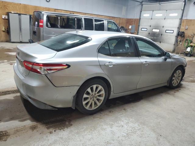 Photo 3 from auction – 2020 TOYOTA CAMRY with VIN 4T1C11AK2LU885410