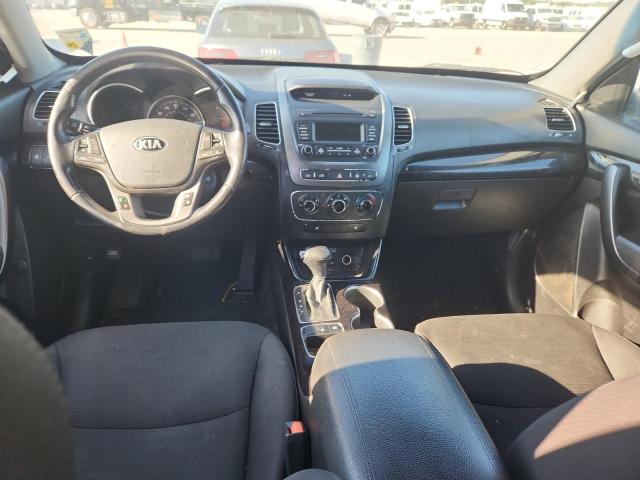 Photo 8 from auction – 2015 KIA SORENTO LX with VIN 5XYKT3A60FG556915