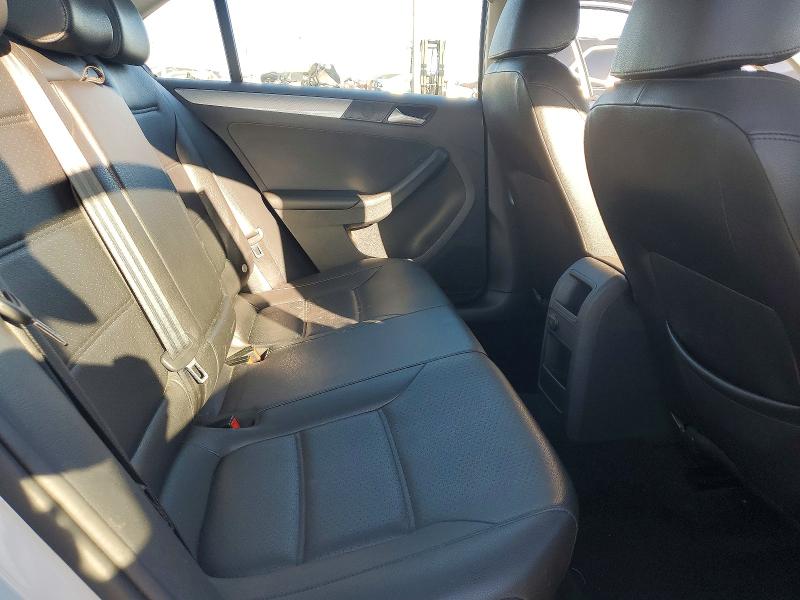 Photo 10 from auction – 2017 VOLKSWAGEN JETTA with VIN 3VWDB7AJ7HM355183