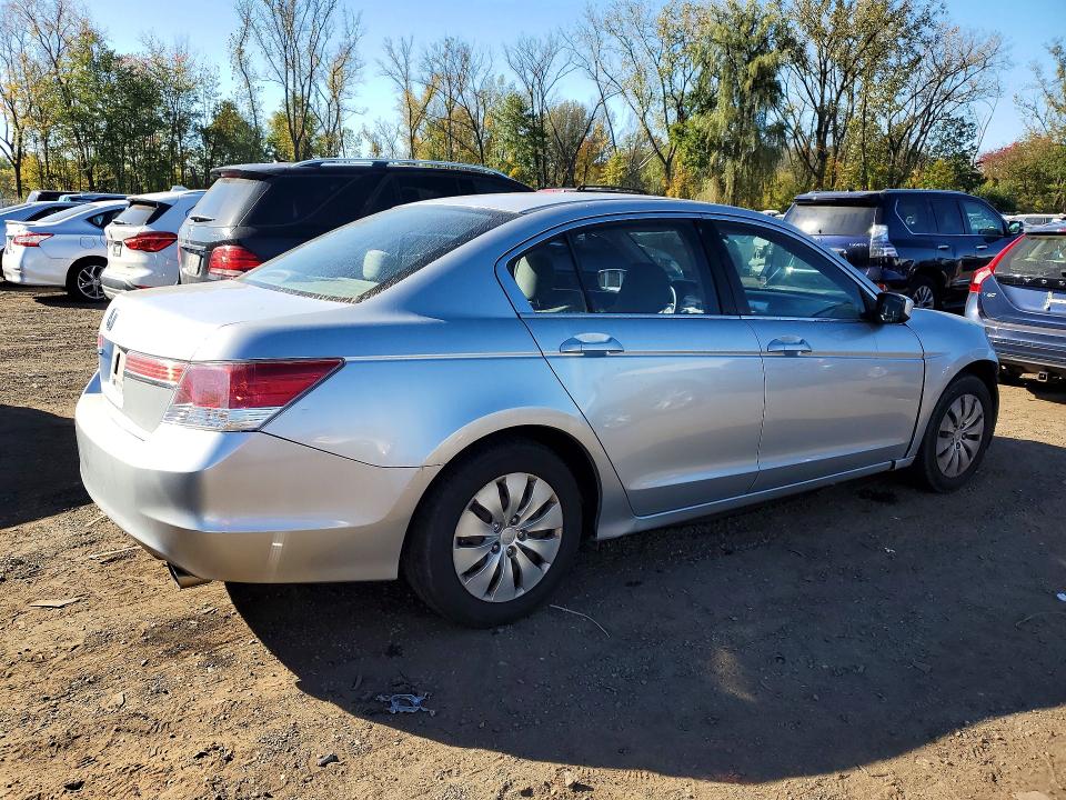 Photo 3 from auction – 2012 HONDA ACCORD with VIN 1HGCP2F33CA095479
