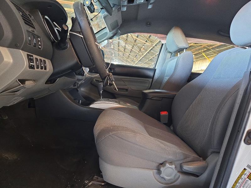 Снимка 7 от търг – 2015 TOYOTA TACOMA с VIN 3TMLU4EN2FM193366