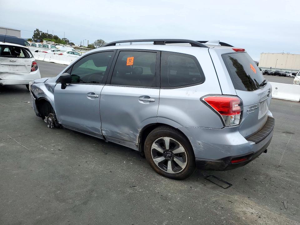 Снимка 2 от търг – 2017 SUBARU FORESTER с VIN JF2SJABC0HH812688
