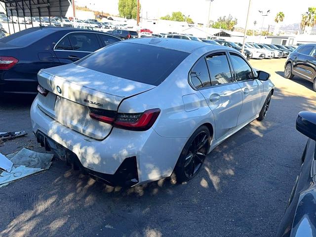 Фото 4 с аукциона – 2026 BMW M340I с VIN 3MW59FT03T8G06586