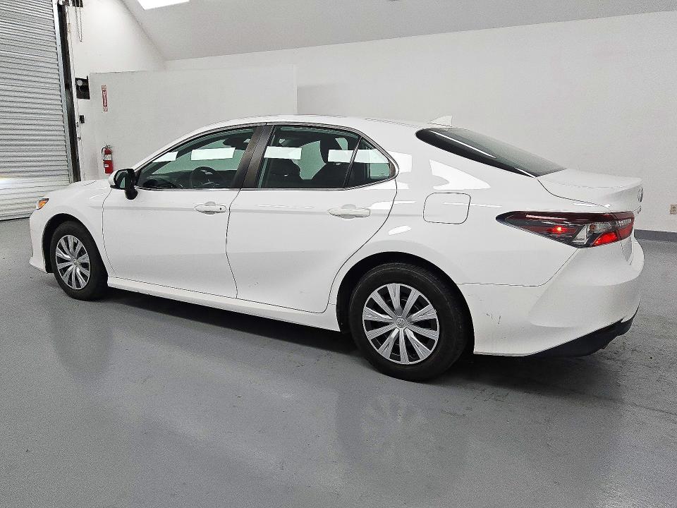 Снимка 2 от търг – 2022 TOYOTA CAMRY с VIN 4T1C31AK3NU585792