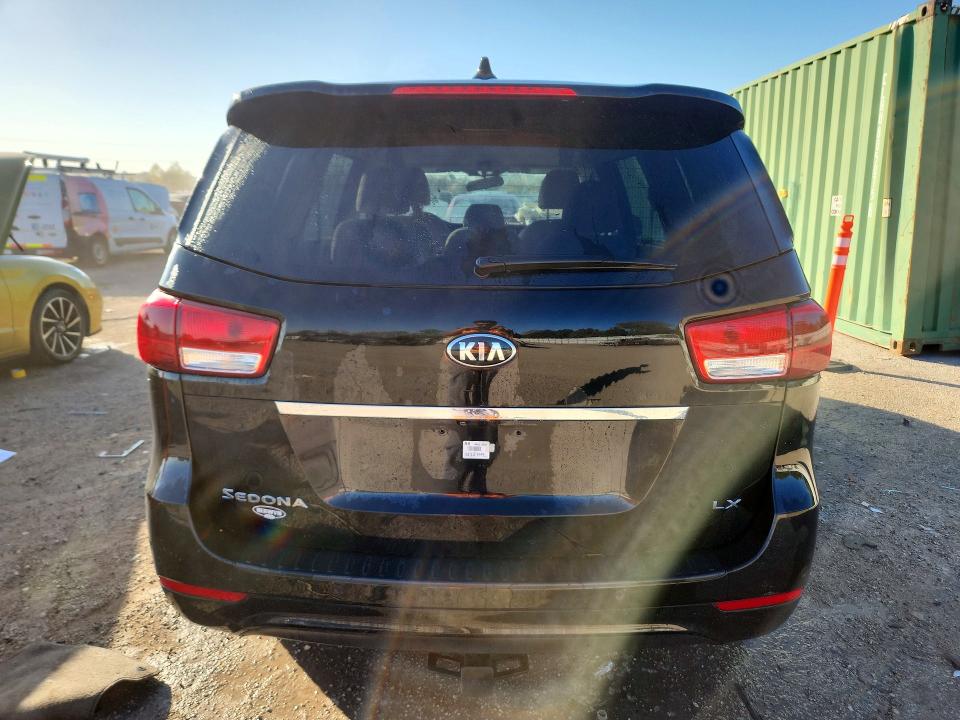 Photo 6 from auction – 2016 KIA SEDONA with VIN KNDMB5C11G6182036