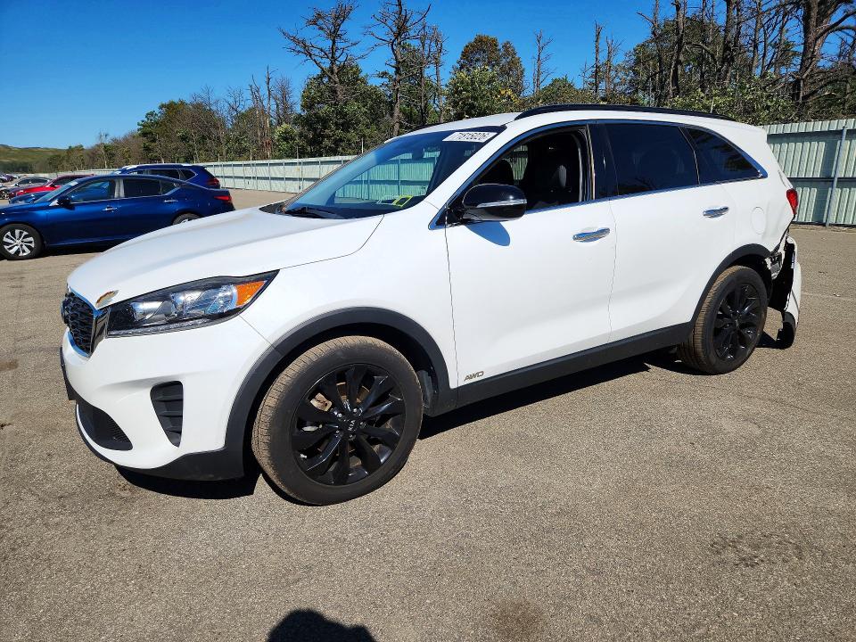 KIA SORENTO 2019 with VIN 5XYPGDA56KG593372 - Photo from auction